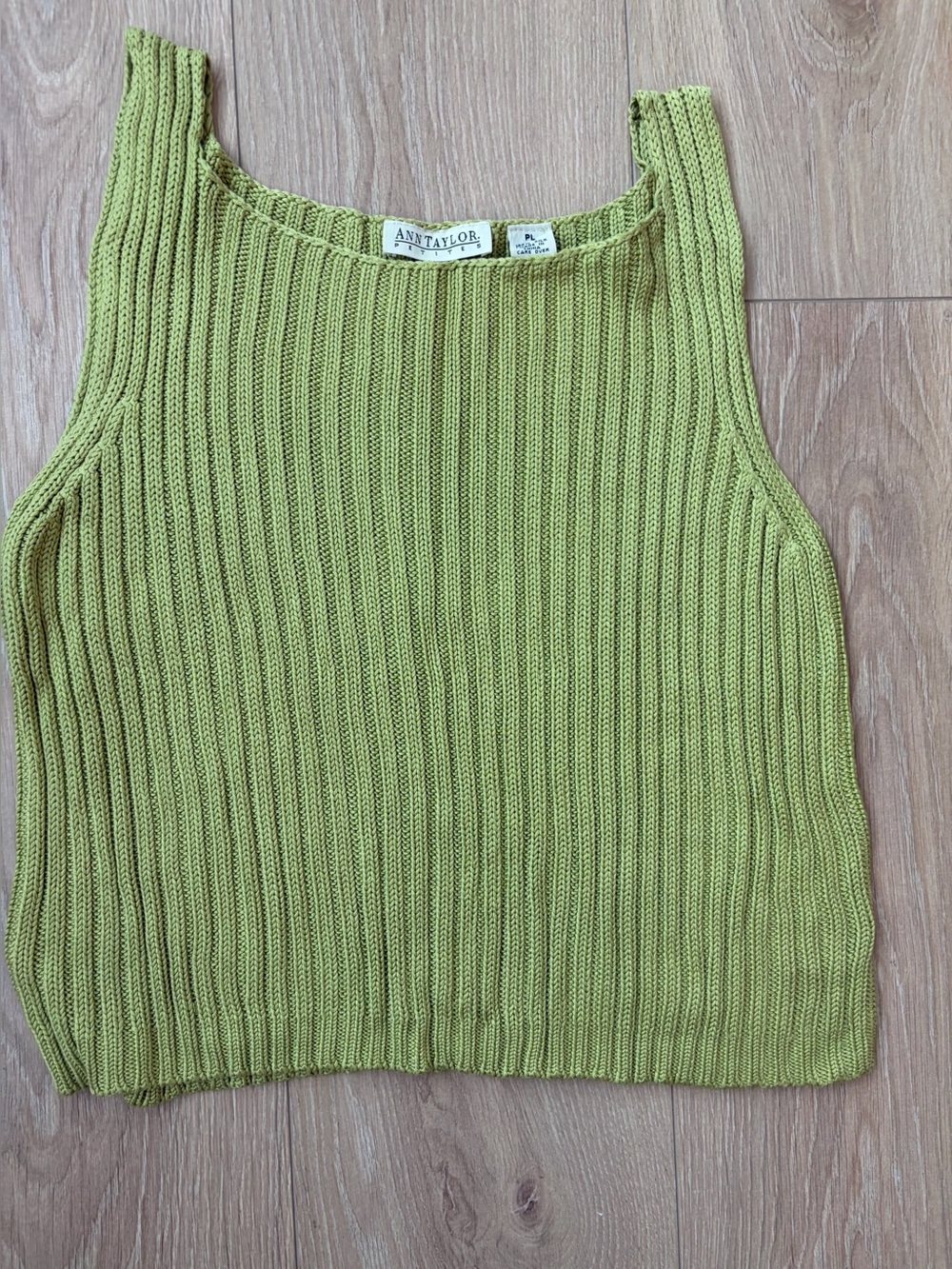 Ann Taylor size petite Medium lime green tank sweater